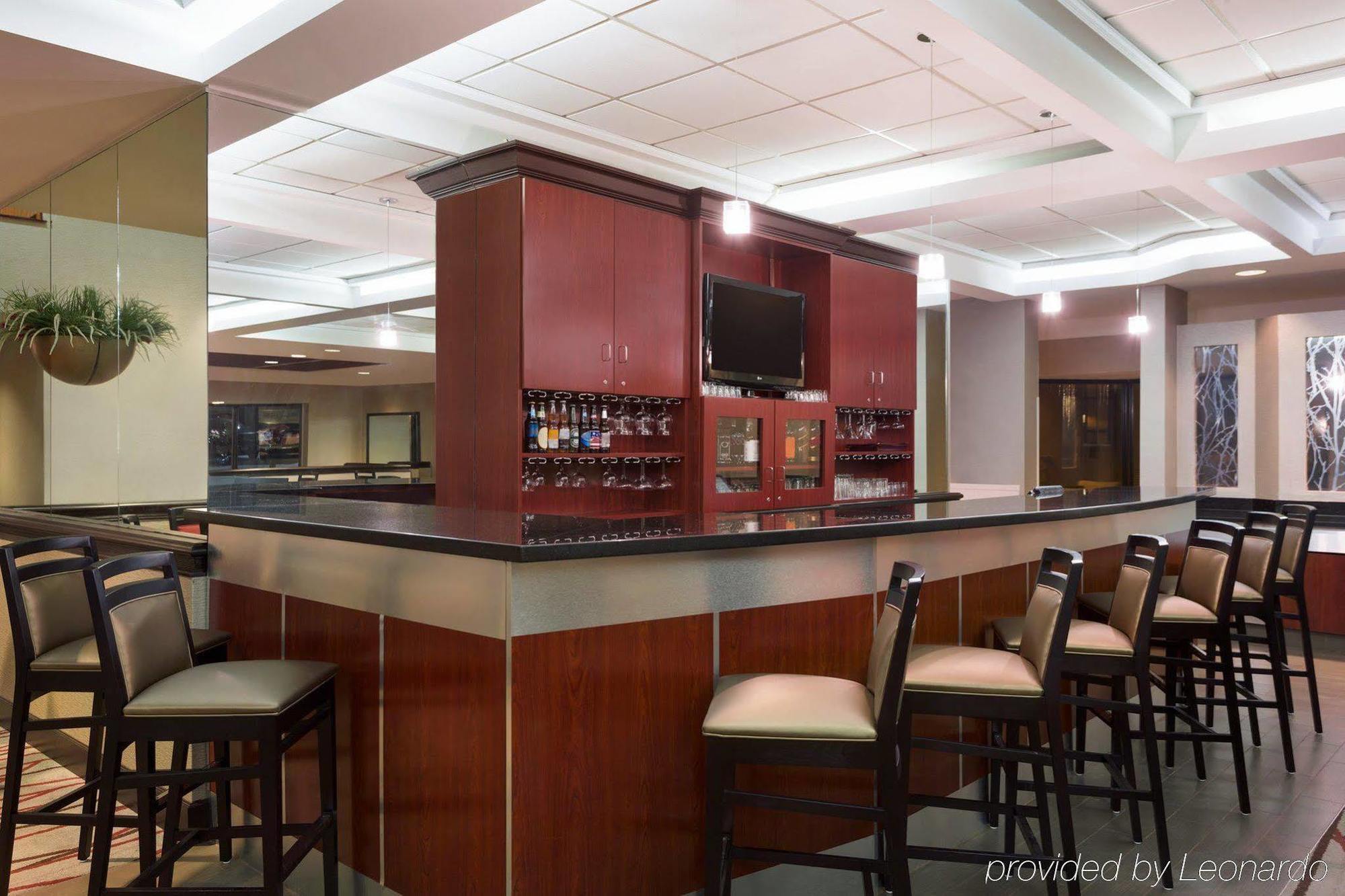 Radisson Akron-Fairlawn Copley Montrose Exterior photo