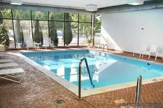 Radisson Akron-Fairlawn Copley Montrose Exterior photo